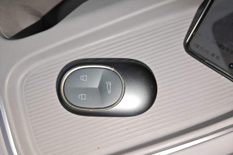 Used Nio EC6 2023 75 kWh