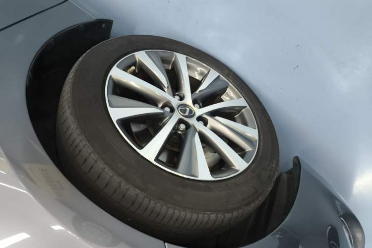 Used Lexus ES 2018 300h Premier Edition China VI Standard