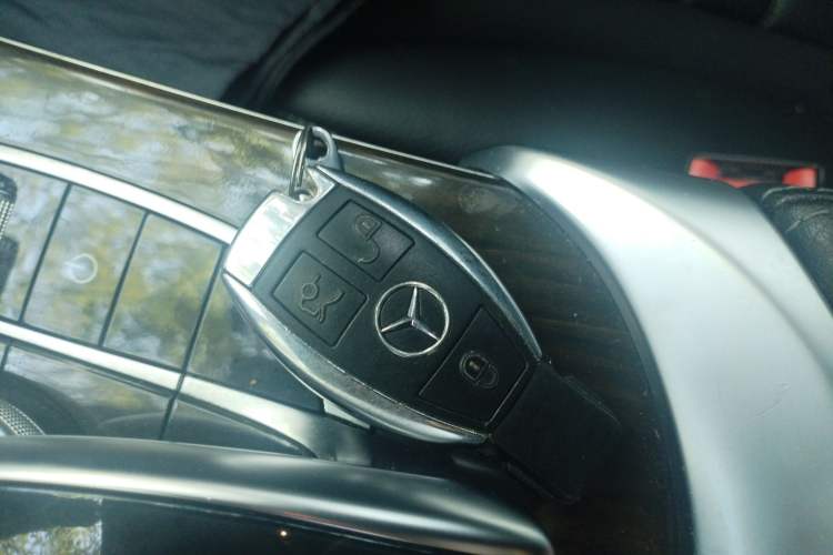 Used Mercedes-Benz C-Class 2016 C 200 L
