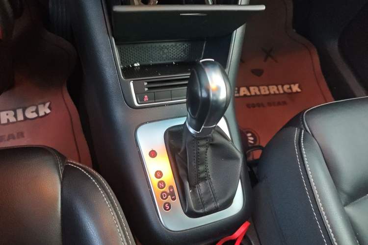 Used Volkswagen Tiguan 2017 300TSI Automatic Two-Wheel Drive Silk Road Comfort Edition
