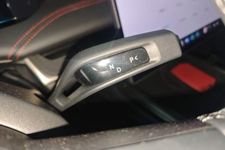 Used Xiaomi Auto SU7 2024 Four-Wheel Drive Ultra-Long Range Advanced Intelligent Driving Max Edition Gear Lever