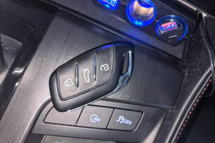 Used MG 6 New Energy 2020 1.5T Hybrid Leading Luxury Edition Vehicle Key