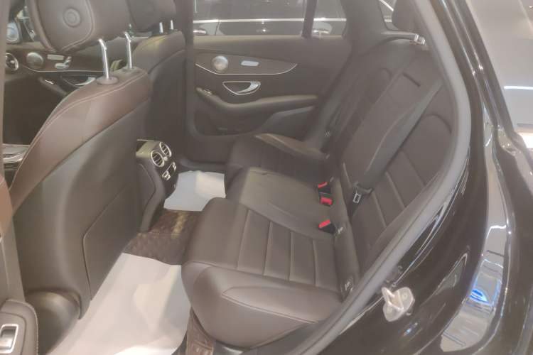 Used Mercedes-Benz GLC 2022 Second Facelift GLC 260 L 4MATIC Luxury Edition Left Rear Seat