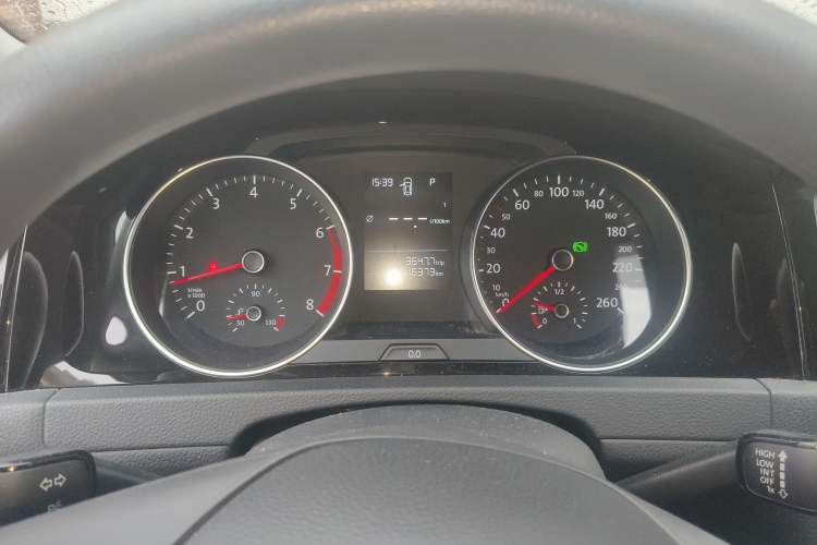 Used Volkswagen Golf 2018 1.6L Automatic Fashion Model Instrument Cluster