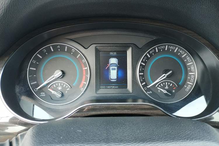 Used Haval H2 2016 Red-Label 1.5T Manual Two-Wheel Drive Luxury Model