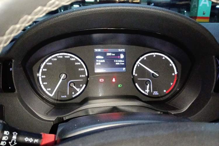 Used Qoros 3 2014 Sedan 1.6T Automatic ZhiZhen Model
