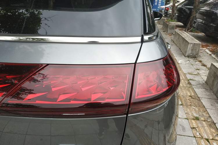 Used XPeng G3 2020 520i Enjoyment Edition Right Rear Taillight
