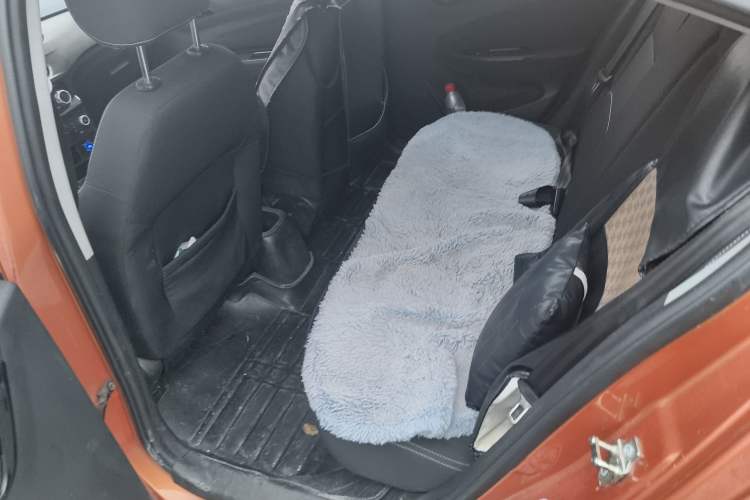 Used Brilliance H220 2014 1.5L AMT Sunroof Version
