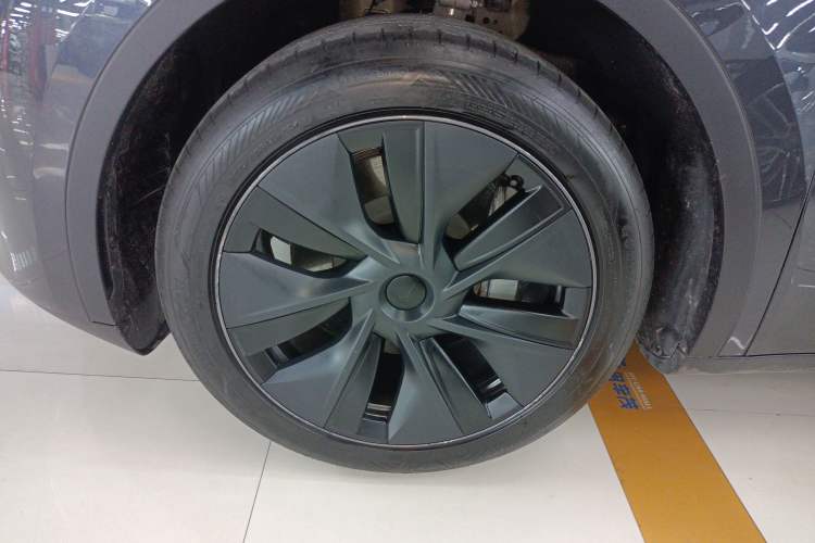 Used Tesla Model Y 2024 Rear-Wheel-Drive Version
