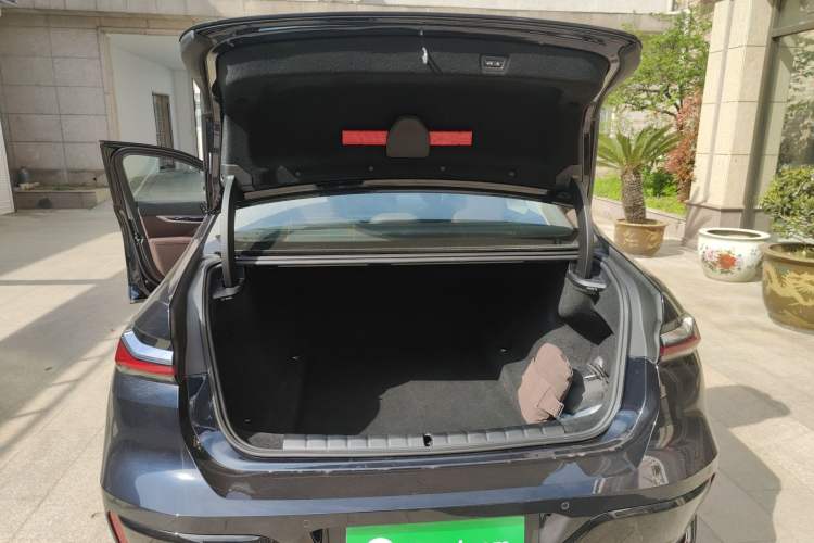 Used BMW 7 Series 2023 735Li M Sport Package
