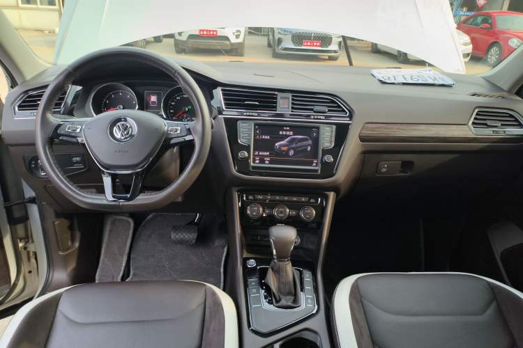 Used Volkswagen Tiguan L 2017 330TSI Automatic Two-Wheel Drive Luxury Edition