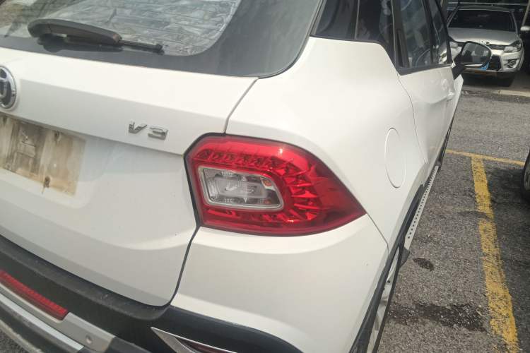 Used Brilliance V3 2015 1.5L Automatic Smart Version Right Rear Taillight