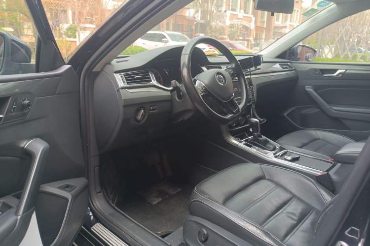 Used Volkswagen Passat 2017 330TSI DSG Luxury Edition
