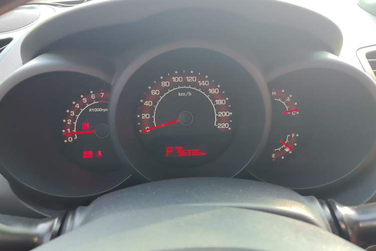 Used Kia Soul 2013 1.6L AT GL Instrument Cluster