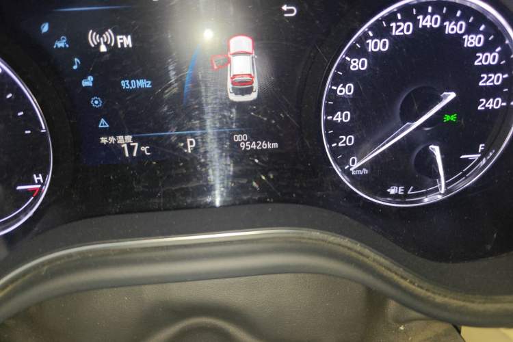 Used Toyota Avalon 2019 Dual-Engine 2.5L Luxury Edition China VI Standard Odometer Close Up