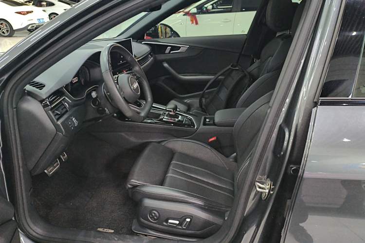 Used Audi A4L 2024 40 TFSI Luxury Dynamic Edition