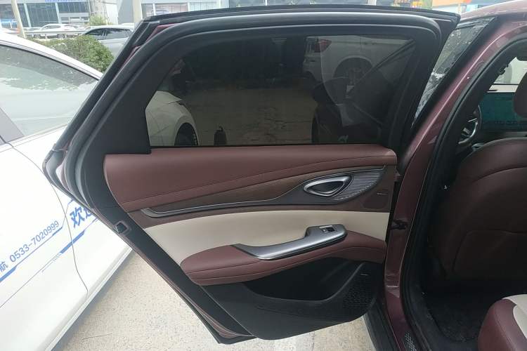 Used BYD Seal 2023 DM-i 1.5T 121km Flagship Model
