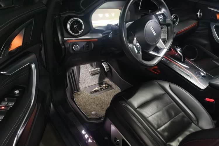 Used Wey VV7 2019 Upgraded Model 2.0T Flagship Version China VI