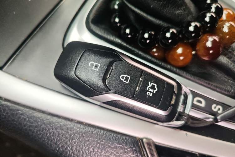 Used Ford Edge 2016 EcoBoost 245 Two-Wheel-Drive Titanium 5-Seater