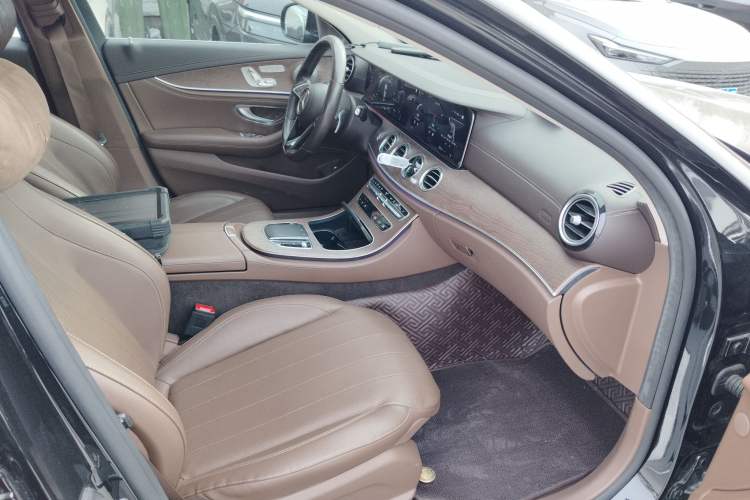 Used Mercedes-Benz E-Class New Energy 2021 E 350 e L Plug-in Hybrid Sedan
