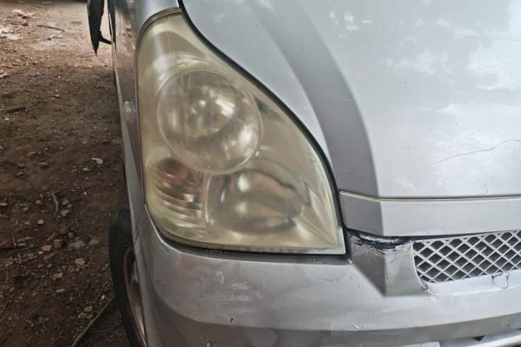 Used Wuling Rongguang 2011 1.2L Base Version
