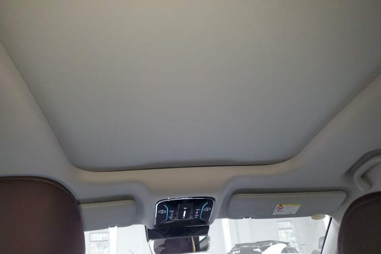 Used JETOUR X90 PRO 2024 2.0T DCT Prestige 7-Seater
