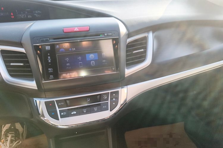 Used Honda Jade 2013 1.8L automatic Comfort version 5 seats
