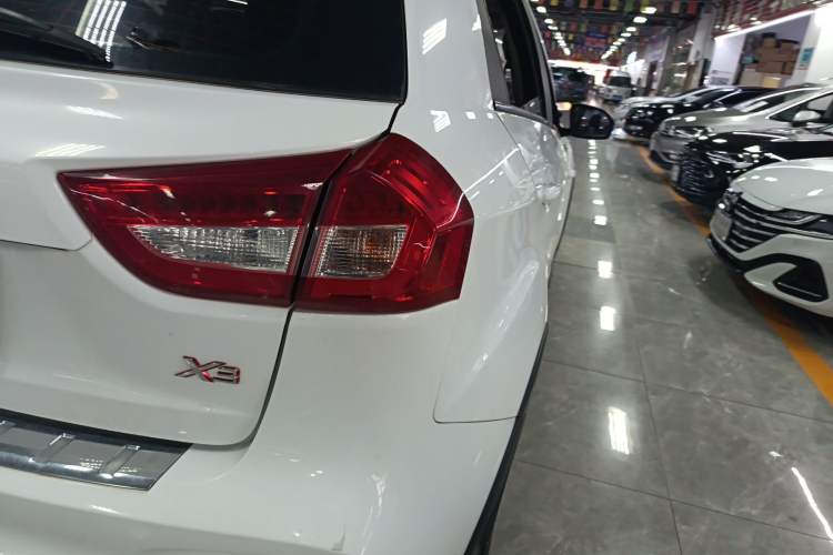 Used Geely Auto Vision X3 2017 1.5L Automatic Elite Model Right Rear Taillight