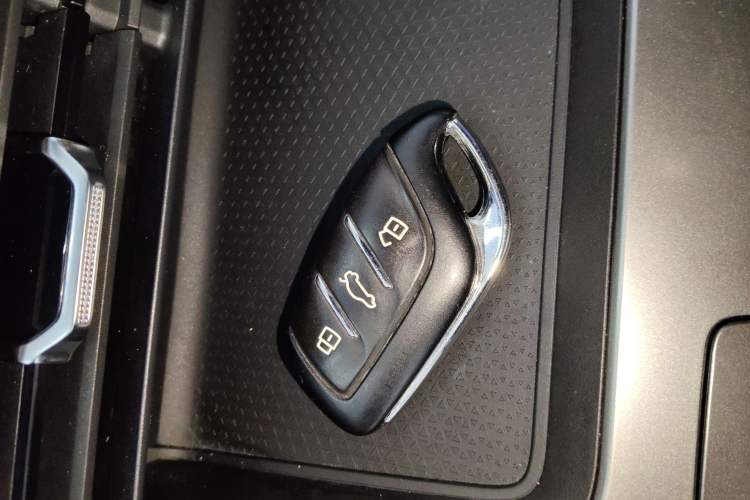 Used Roewe RX5 2023 1.5T Prestige Sliding-Screen Version