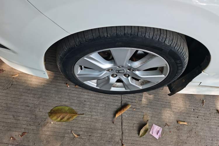 Used Honda Jade 2014 1.8L Automatic Comfort Elite Version 5 Seats