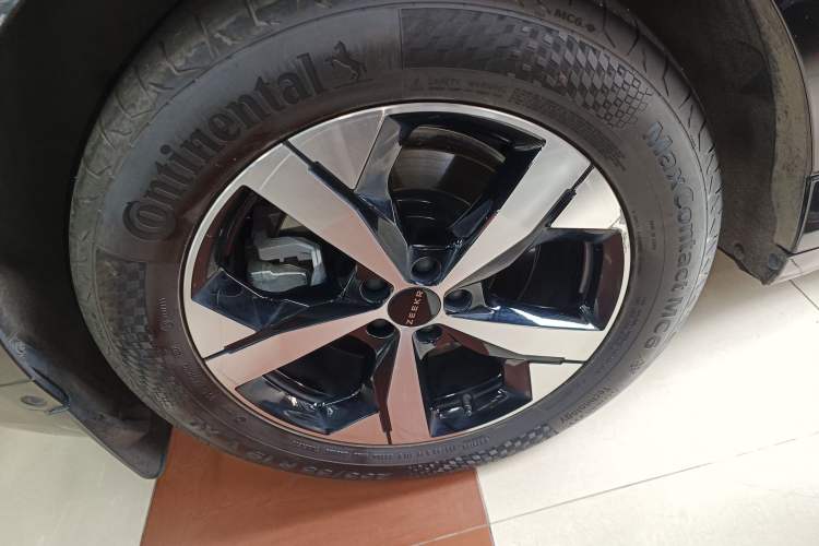 Used Zeekr 001 2022 Ultra-Long Range Single-Motor WE Version Right Rear Wheel Hub