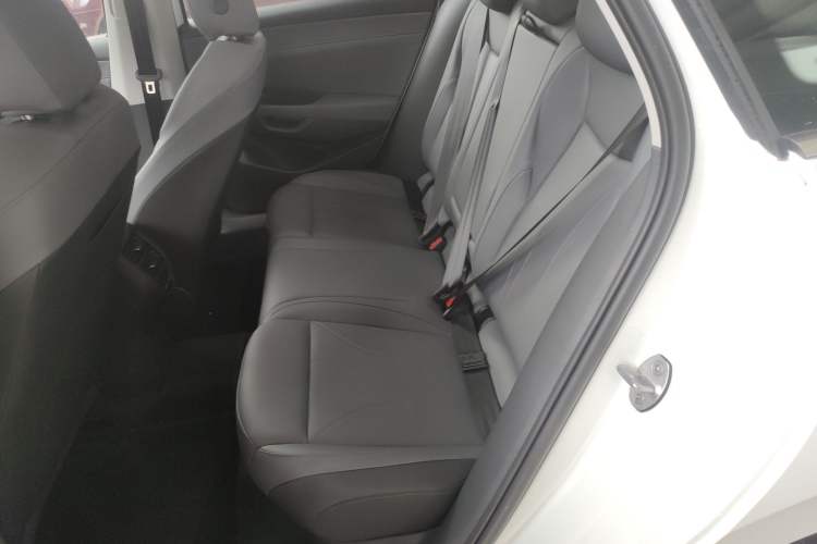 Used Volkswagen Lavida 2026 Pro 300TSI Starry Zhi Yi Edition Left Rear Seat