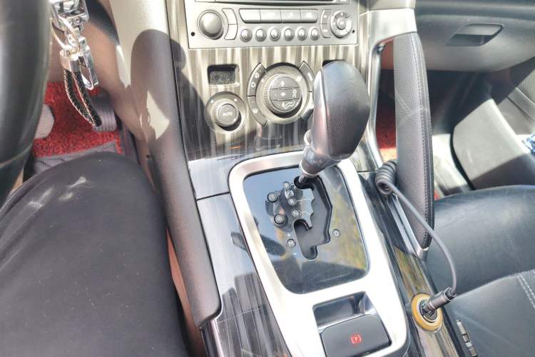 Used Peugeot 3008 2015 2.0L Automatic Trend Edition