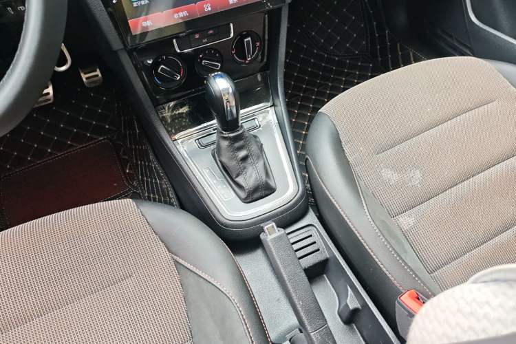 Used Volkswagen C-TREK 2018 230TSI DSG Comfort Model