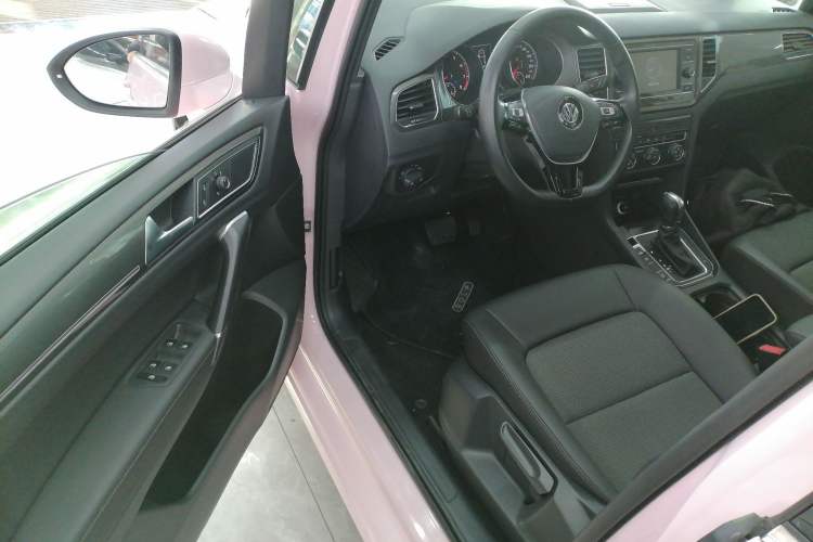 Used Volkswagen Golf Sportsvan 2018 230TSI Automatic Trend Edition
