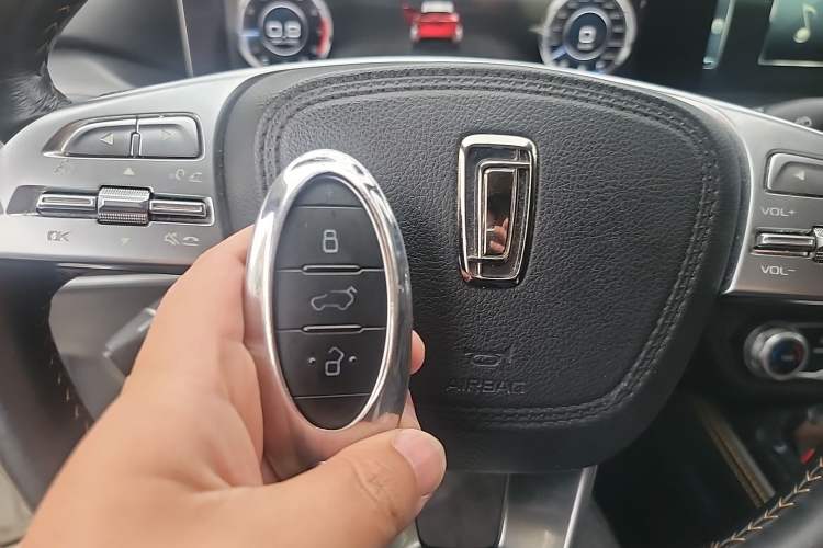 Used Bestune T77 2019 230 TID Automatic Prestige Version China V Emission Standard
