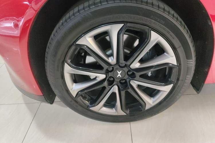 Used XPeng P7 2020 670N Left Front Wheel Hub