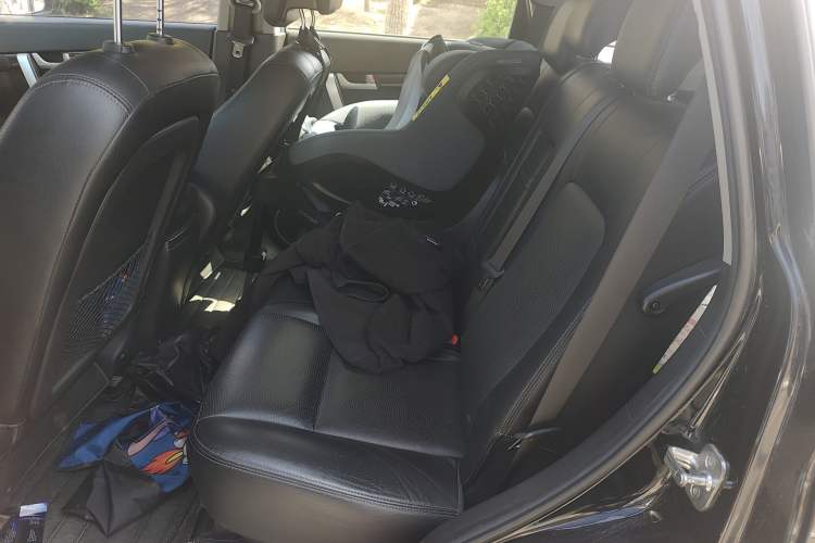 Used Chevrolet Captiva 2014 2.4L 4x4 Flagship Edition 7 Seats Left Rear Seat