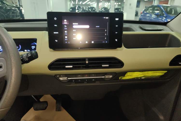 Used Geely Galaxy Panda 2023 Panda Mini 200km Endurance Bear