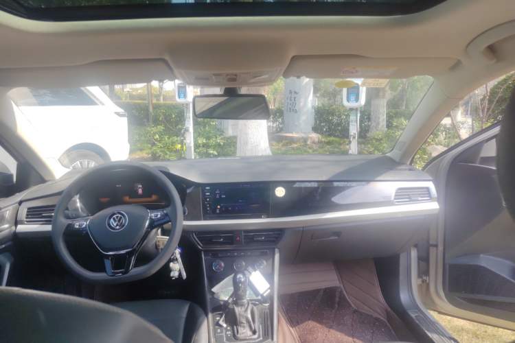 Used Volkswagen Lavida 2021 1.5L Automatic Comfort Edition
