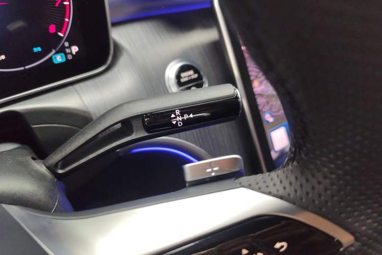 Used Mercedes-Benz C-Class 2024 Second Facelift C 260 L Starry Night Sport Edition
