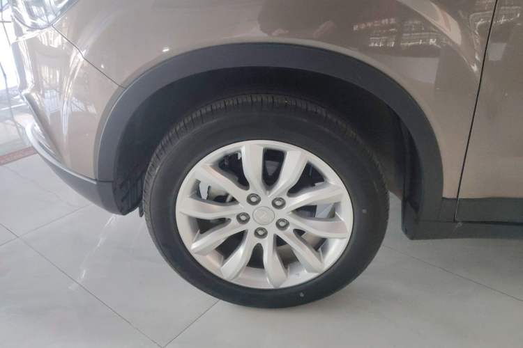 Used Bestune X40 2017 1.6L manual Comfort trim level