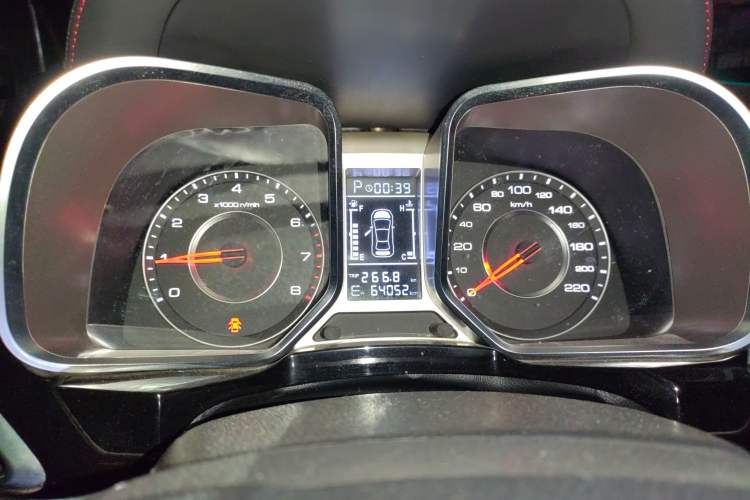 Used Zotye Domy X5 2015 1.5T CVT ZhiXian Model China IV Standard