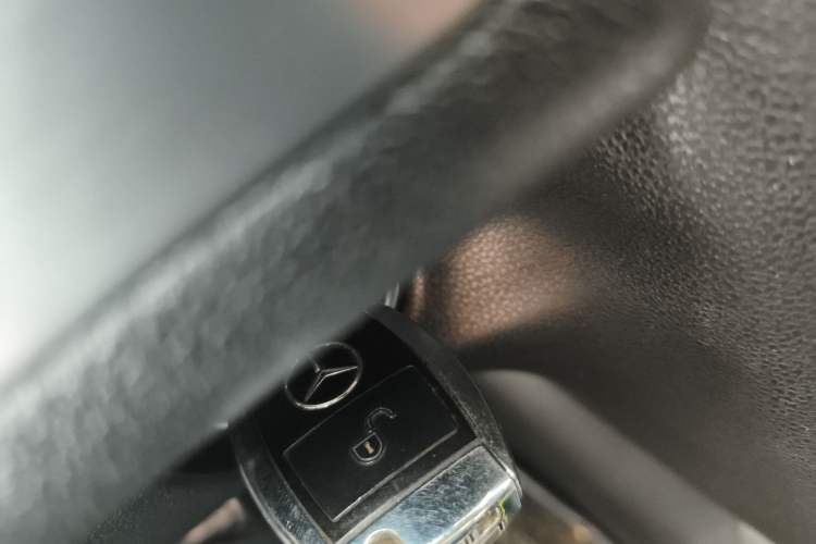 Used Mercedes-Benz R-Class 2014 R 320 4MATIC Business Model Vehicle Key