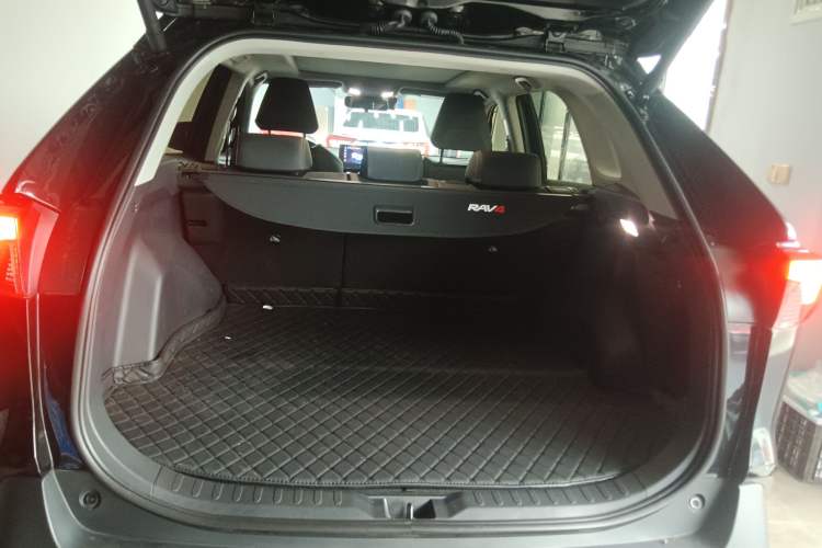 Used Toyota RAV4 2024 2.0L CVT Two-Wheel Drive Fashion Plus Edition
