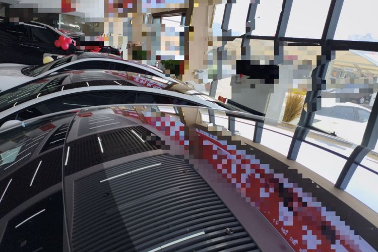 Used Tesla Model Y 2025 Rear-Wheel-Drive Version Roof