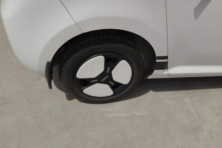 Used CHANGAN NEVO Lumin 2023 301km Honey Dew Edition Exterior 5