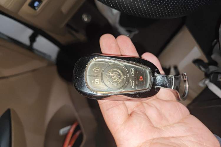 Used Buick GL8 2017 ES 28T Flagship Model China V Standard Vehicle Key