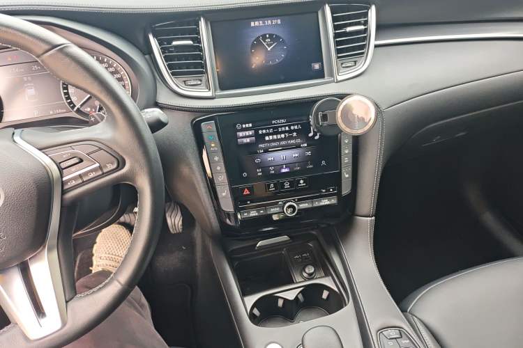 Used Infiniti QX55 2022 2.0T All-Wheel-Drive Ignite Edition Audio And AC Panel