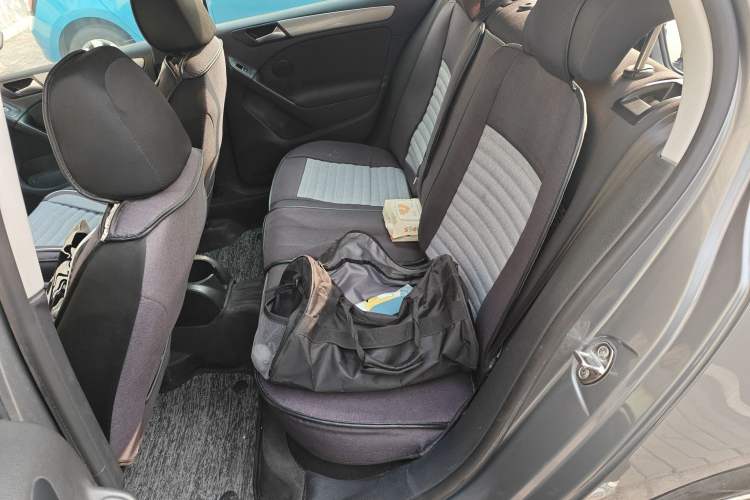 Used Volkswagen Golf 2012 1.6 Manual Fashion Edition